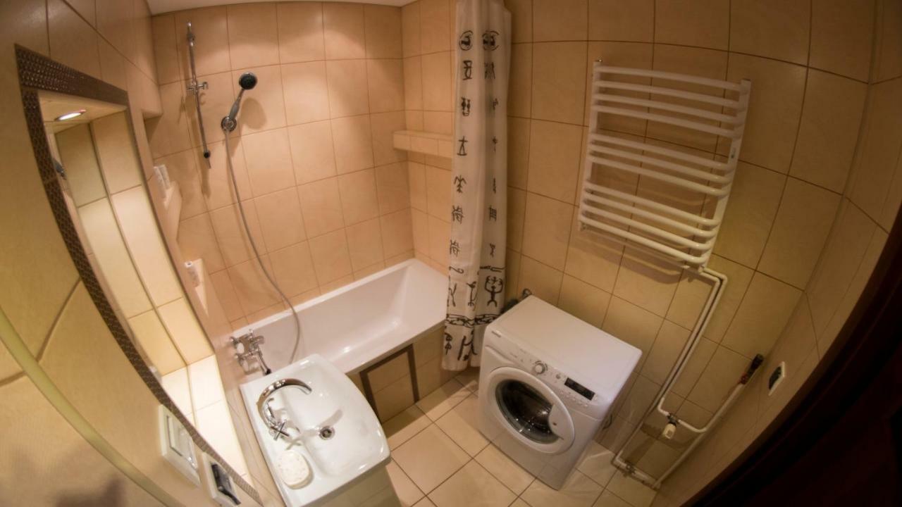Mieszkanie Na 10 Pietrze Apartment Чешин Екстериор снимка