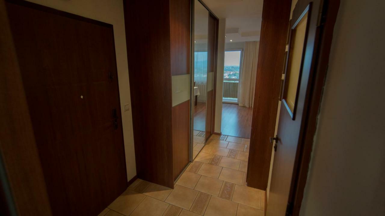 Mieszkanie Na 10 Pietrze Apartment Чешин Екстериор снимка